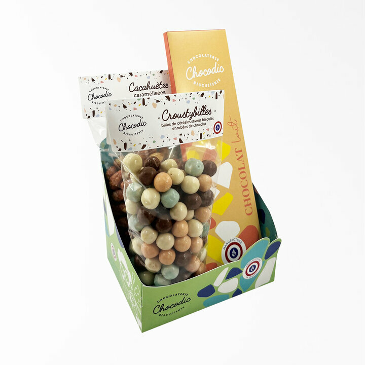 Collection Color : Box Green compos de deux sachets de gourmandises et d'une tablette de chocolat lait