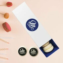 Boite de 6 macarons vanille personnalis avec votre logo, thme bleu marine