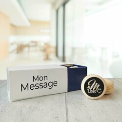 Bote de 4 macarons vanille personnalis avec logo et message  sur le thme bleu marine