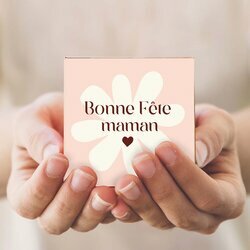 Cube cadeau pour la Fte des maman prt  offrir